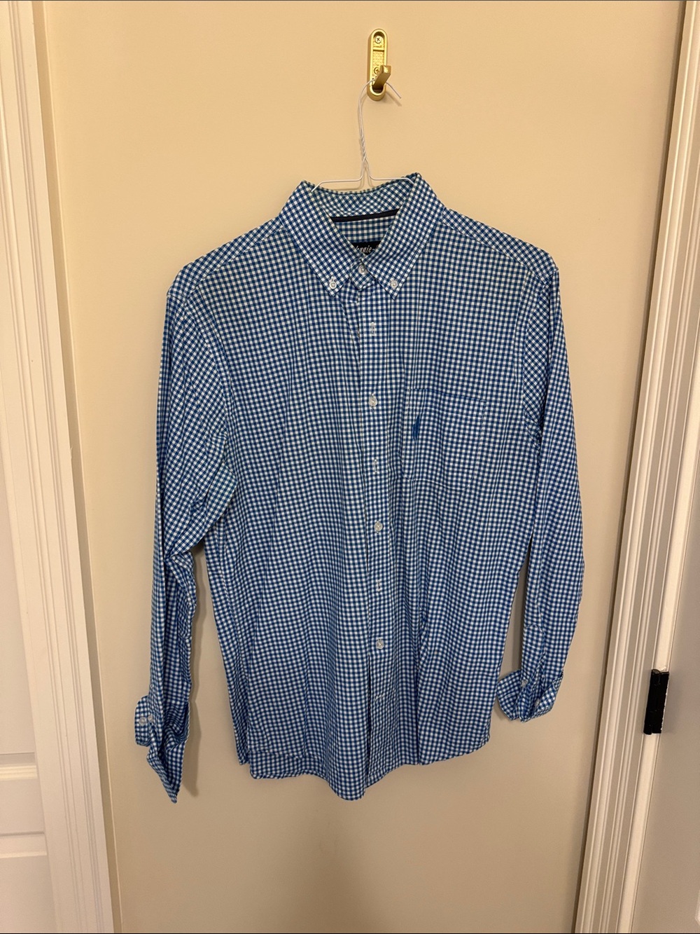 Pack of 3 Size Medium Mens Shirts (Vineyard Vines and Johnnie-O)